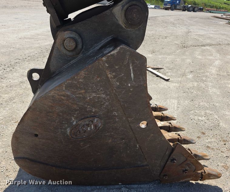 image for item EF3639 2009 Komatsu PC200LC-8 excavator