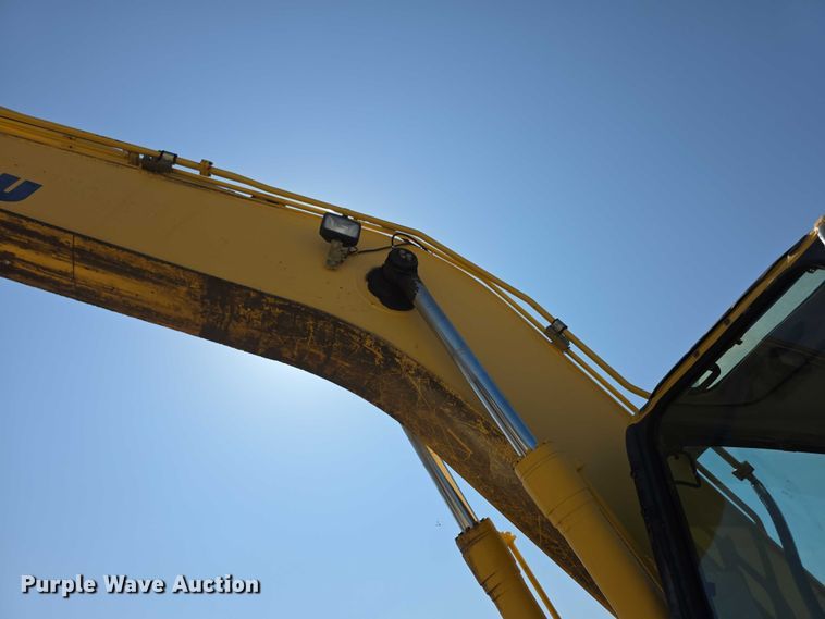 image for item EF3639 2009 Komatsu PC200LC-8 excavator