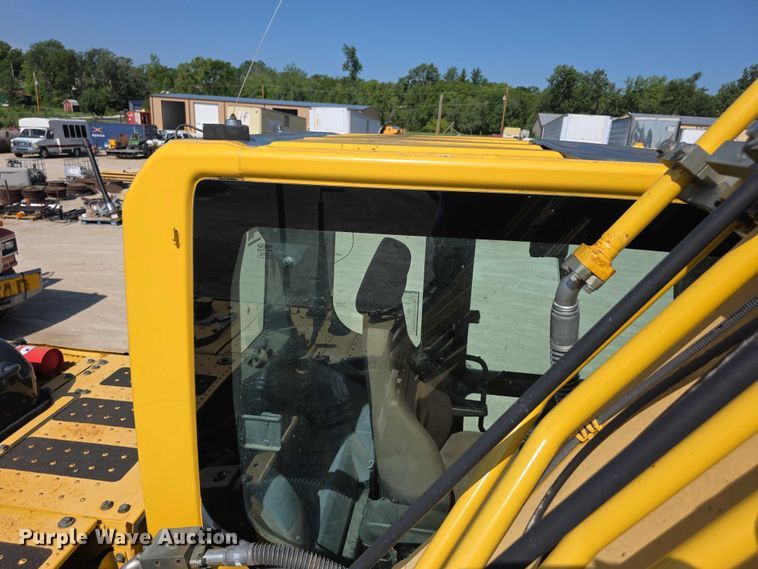 image for item EF3639 2009 Komatsu PC200LC-8 excavator