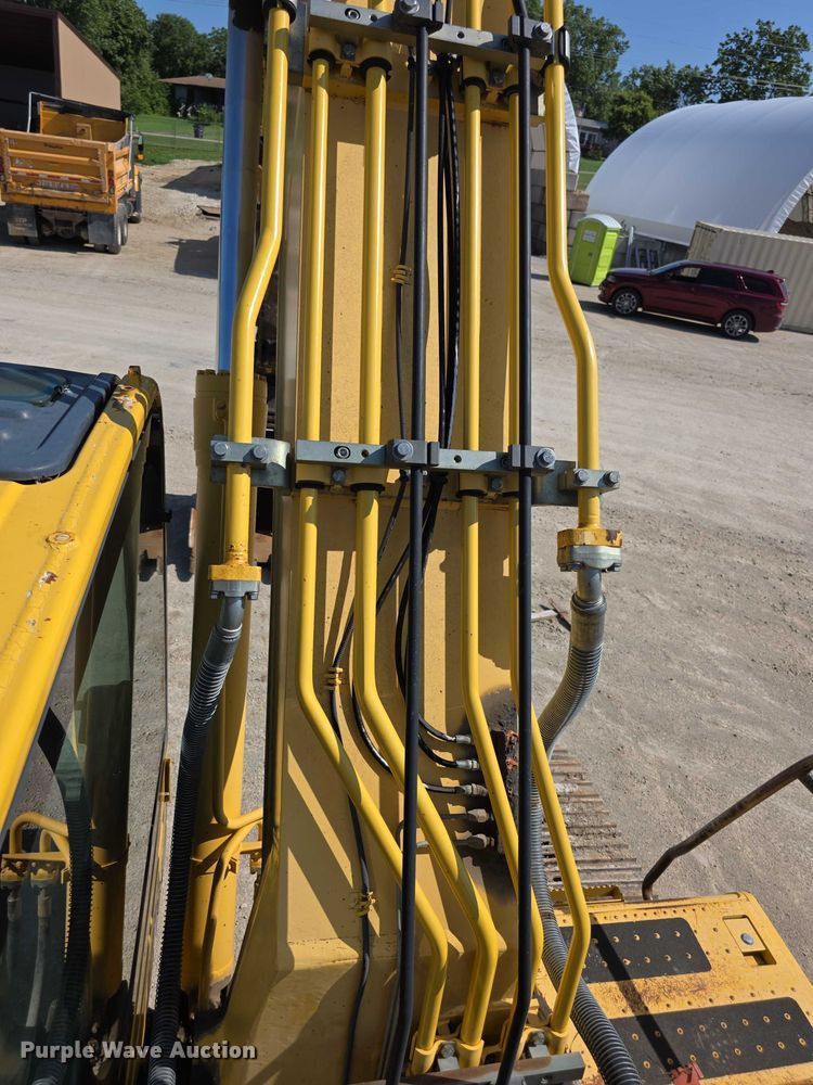 image for item EF3639 2009 Komatsu PC200LC-8 excavator