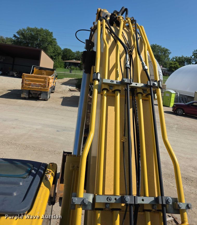 image for item EF3639 2009 Komatsu PC200LC-8 excavator