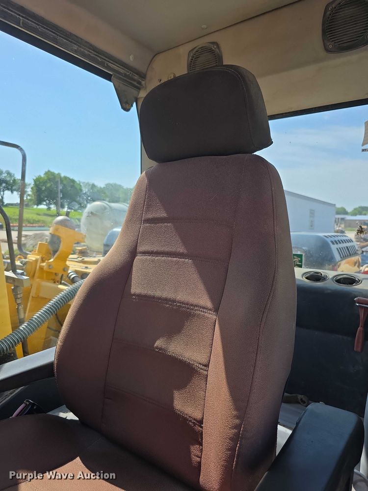 image for item EF3639 2009 Komatsu PC200LC-8 excavator