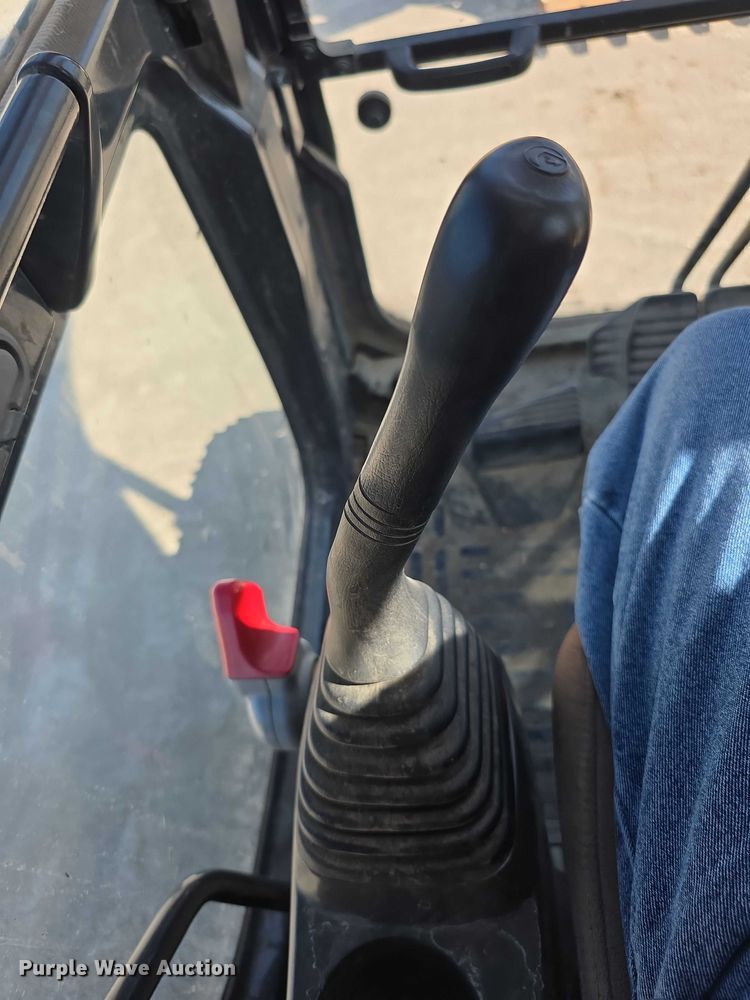 image for item EF3639 2009 Komatsu PC200LC-8 excavator