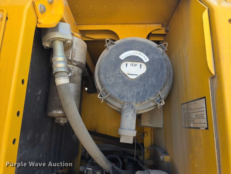 image for item EF3639 2009 Komatsu PC200LC-8 excavator