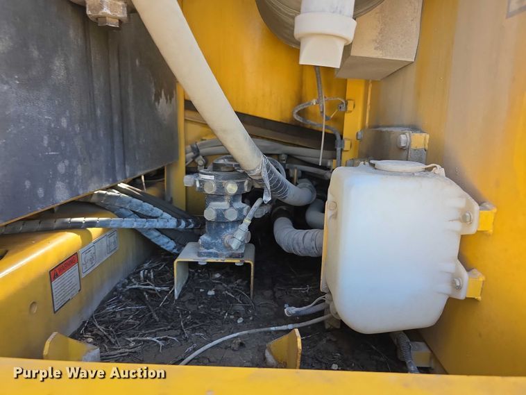 image for item EF3639 2009 Komatsu PC200LC-8 excavator