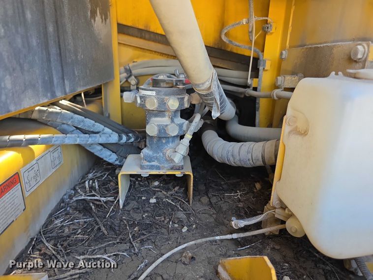 image for item EF3639 2009 Komatsu PC200LC-8 excavator