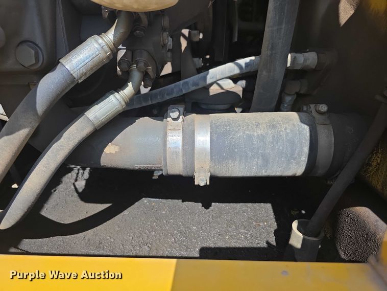 image for item EF3639 2009 Komatsu PC200LC-8 excavator