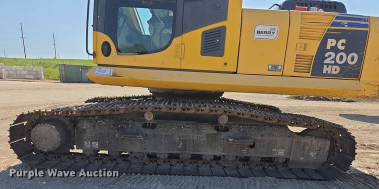 image for item EF3639 2009 Komatsu PC200LC-8 excavator