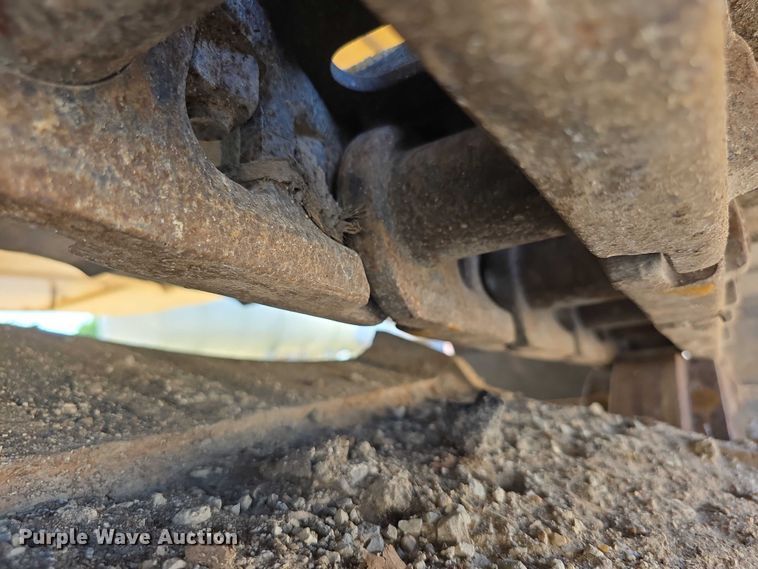 image for item EF3639 2009 Komatsu PC200LC-8 excavator