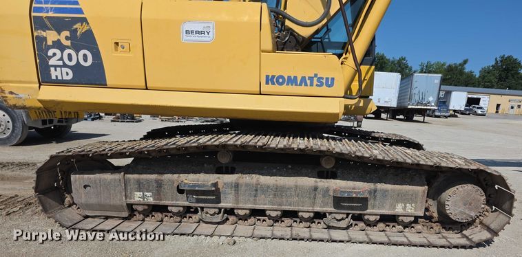 image for item EF3639 2009 Komatsu PC200LC-8 excavator
