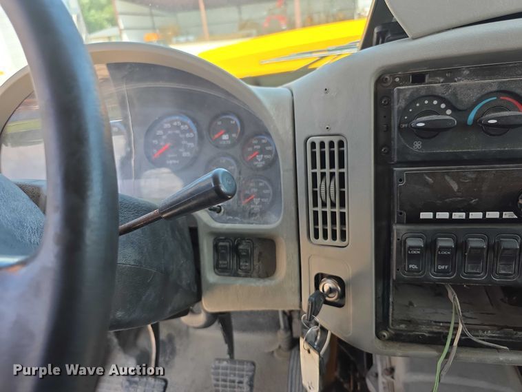 image for item EF3640 2014 International 7600 dump truck