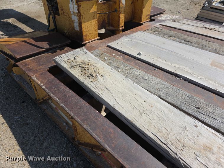 image for item EF3641 2004 Load King lowboy equipment trailer