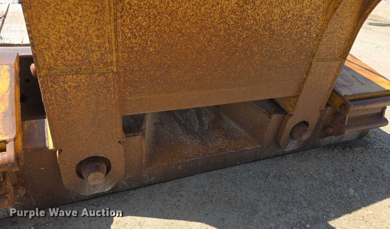 image for item EF3641 2004 Load King lowboy equipment trailer