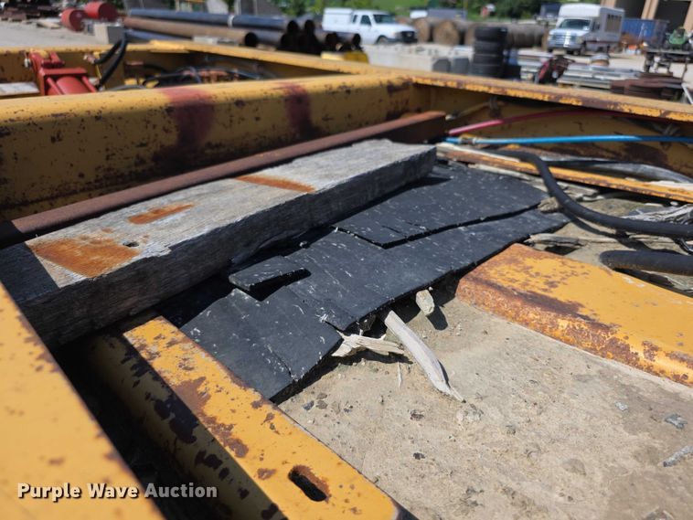 image for item EF3641 2004 Load King lowboy equipment trailer