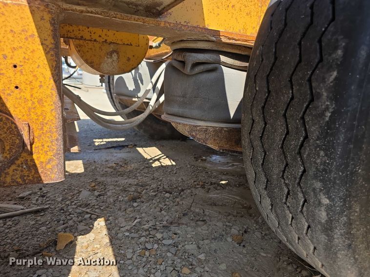 image for item EF3641 2004 Load King lowboy equipment trailer