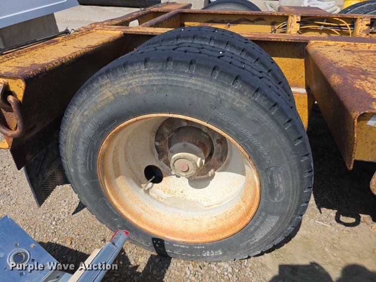 image for item EF3641 2004 Load King lowboy equipment trailer