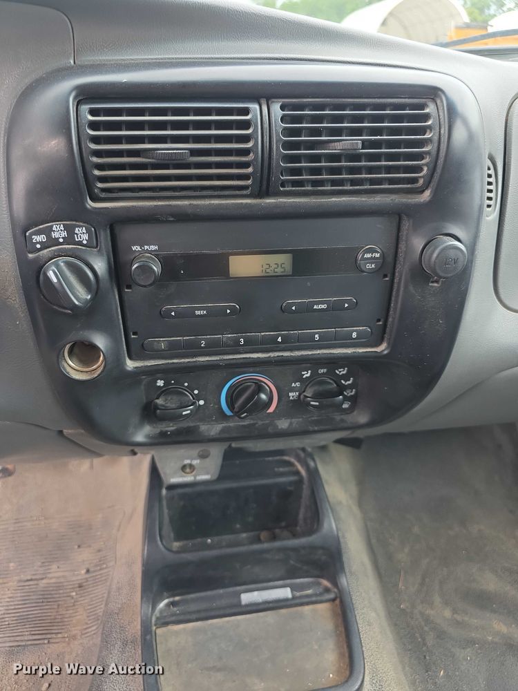 image for item EF3645 2006 Ford Ranger SuperCab pickup truck