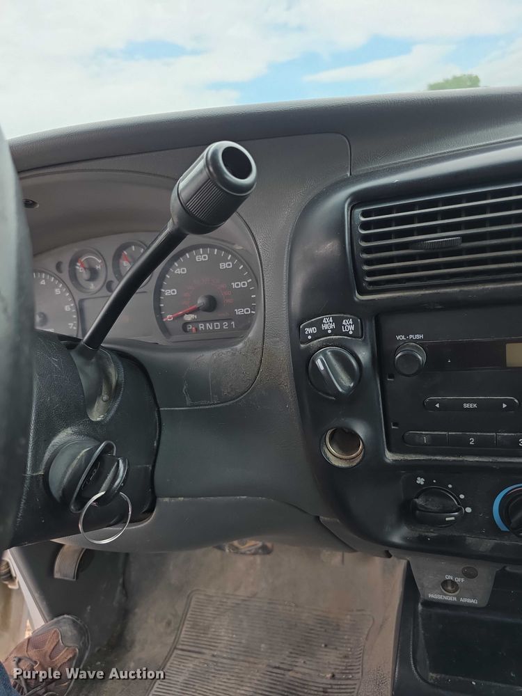 image for item EF3645 2006 Ford Ranger SuperCab pickup truck