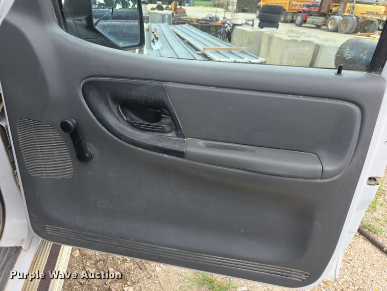 image for item EF3645 2006 Ford Ranger SuperCab pickup truck