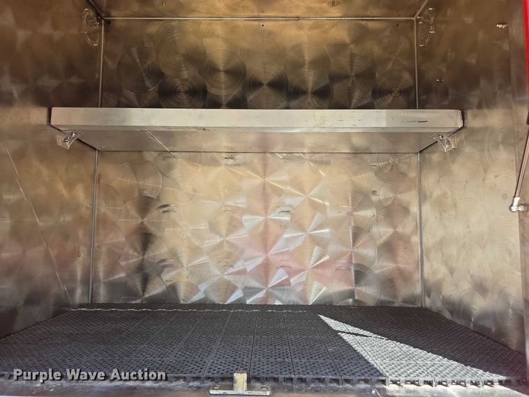 image for item EF3647 2006 GMC C5500 rescue vehicle