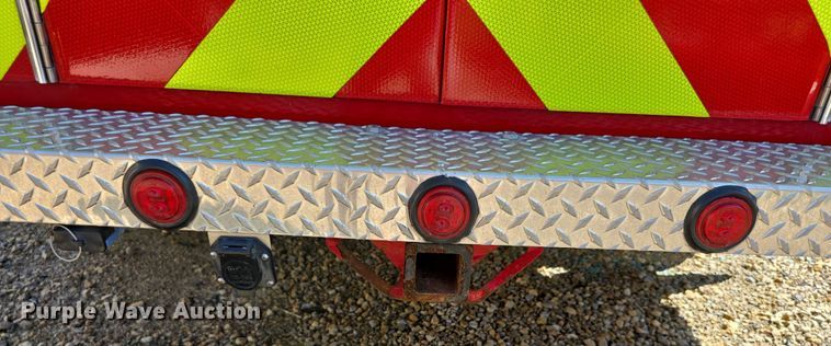 image for item EF3647 2006 GMC C5500 rescue vehicle