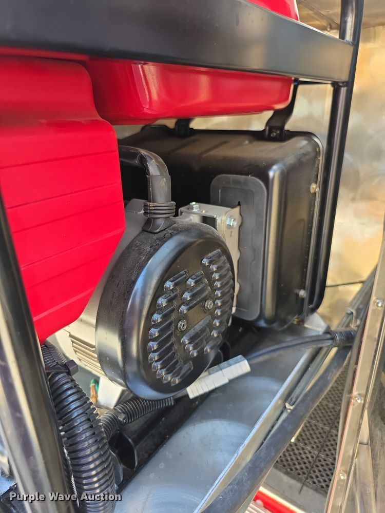 image for item EF3647 2006 GMC C5500 rescue vehicle