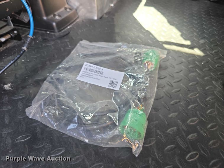 image for item EF3647 2006 GMC C5500 rescue vehicle