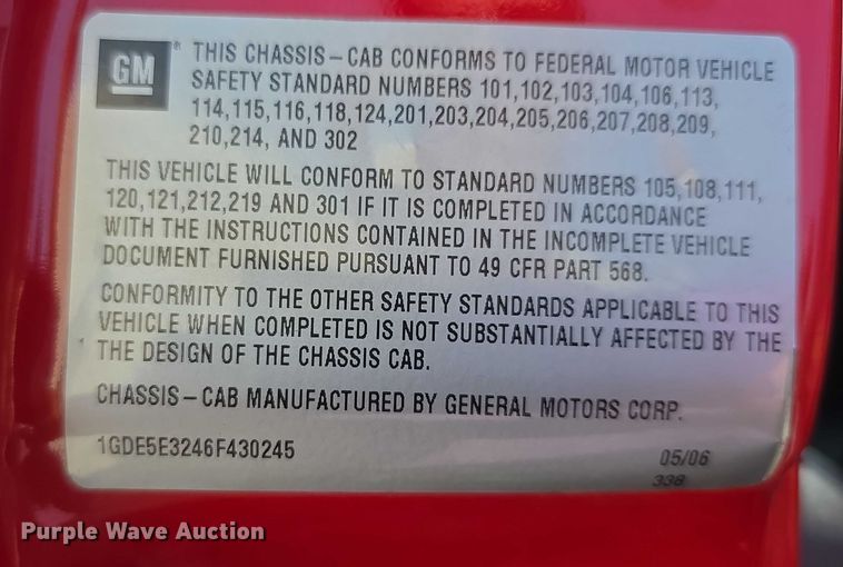 image for item EF3647 2006 GMC C5500 rescue vehicle