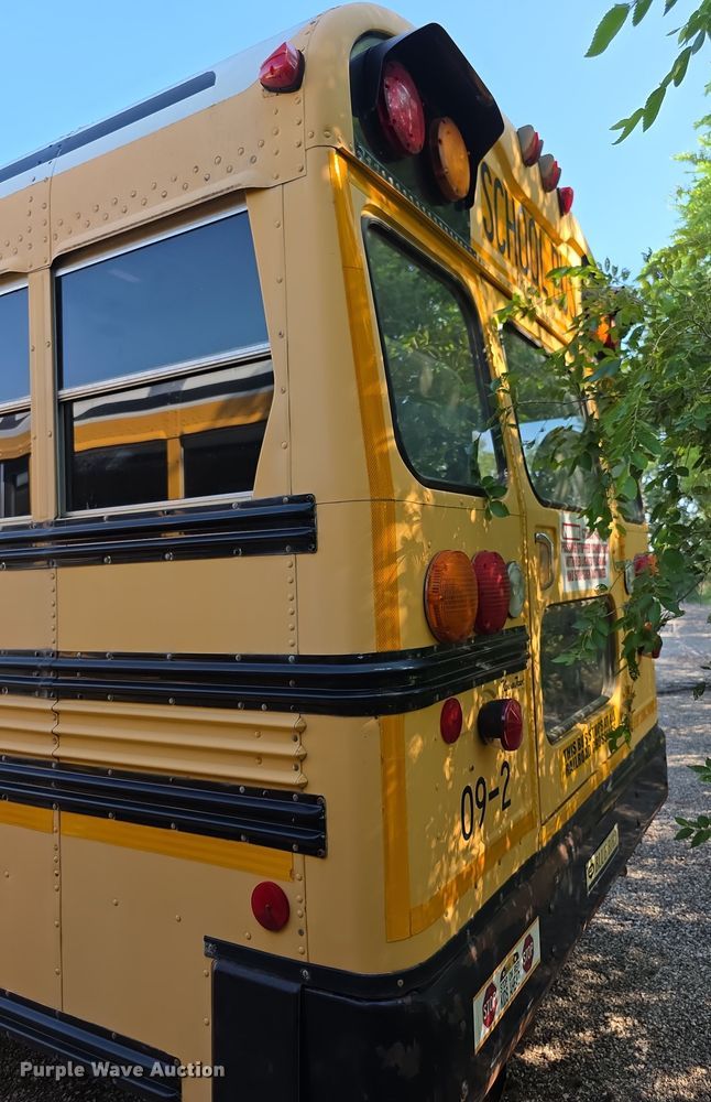 image for item EF3652 2008 Blue Bird Vision school bus