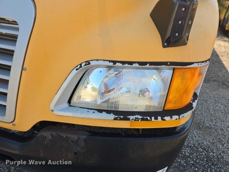 image for item EF3652 2008 Blue Bird Vision school bus