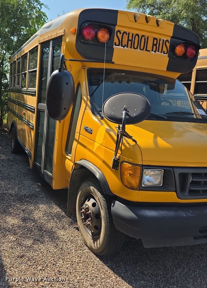 image for item EF3653 2005 Ford  E450 Super Duty  school bus