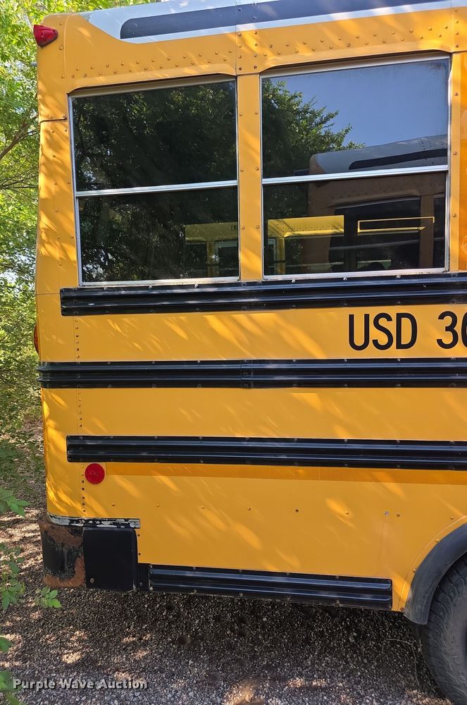 image for item EF3653 2005 Ford  E450 Super Duty  school bus