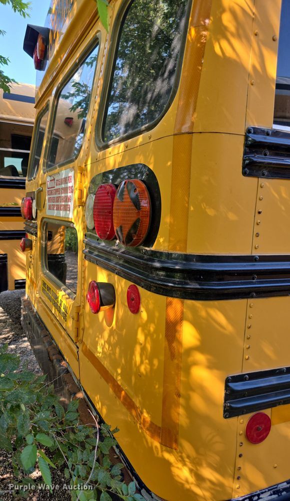 image for item EF3653 2005 Ford  E450 Super Duty  school bus