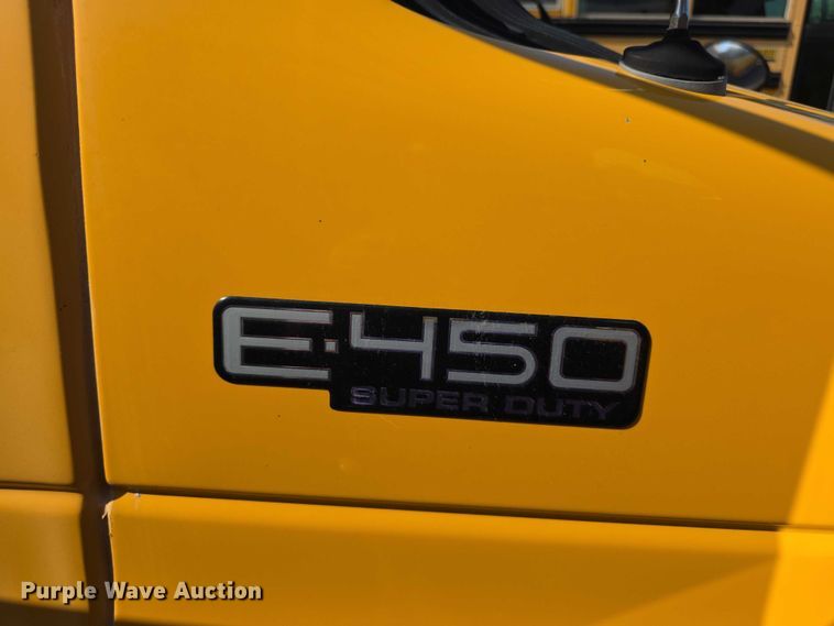 image for item EF3653 2005 Ford  E450 Super Duty  school bus