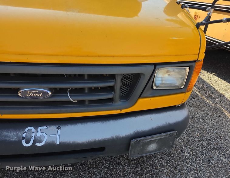 image for item EF3653 2005 Ford  E450 Super Duty  school bus