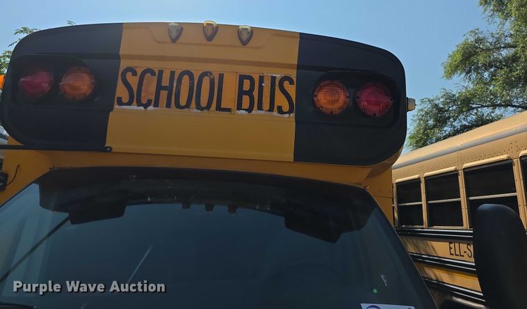image for item EF3653 2005 Ford  E450 Super Duty  school bus