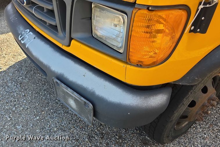 image for item EF3653 2005 Ford  E450 Super Duty  school bus