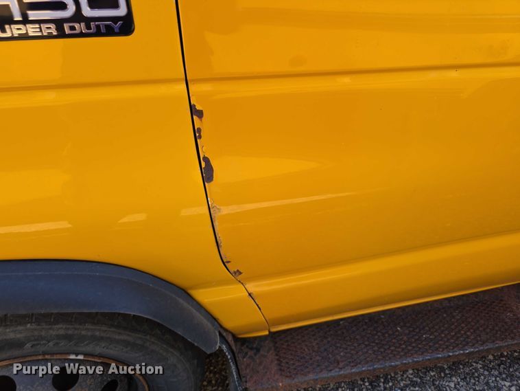 image for item EF3653 2005 Ford  E450 Super Duty  school bus