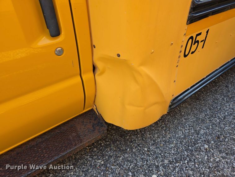 image for item EF3653 2005 Ford  E450 Super Duty  school bus