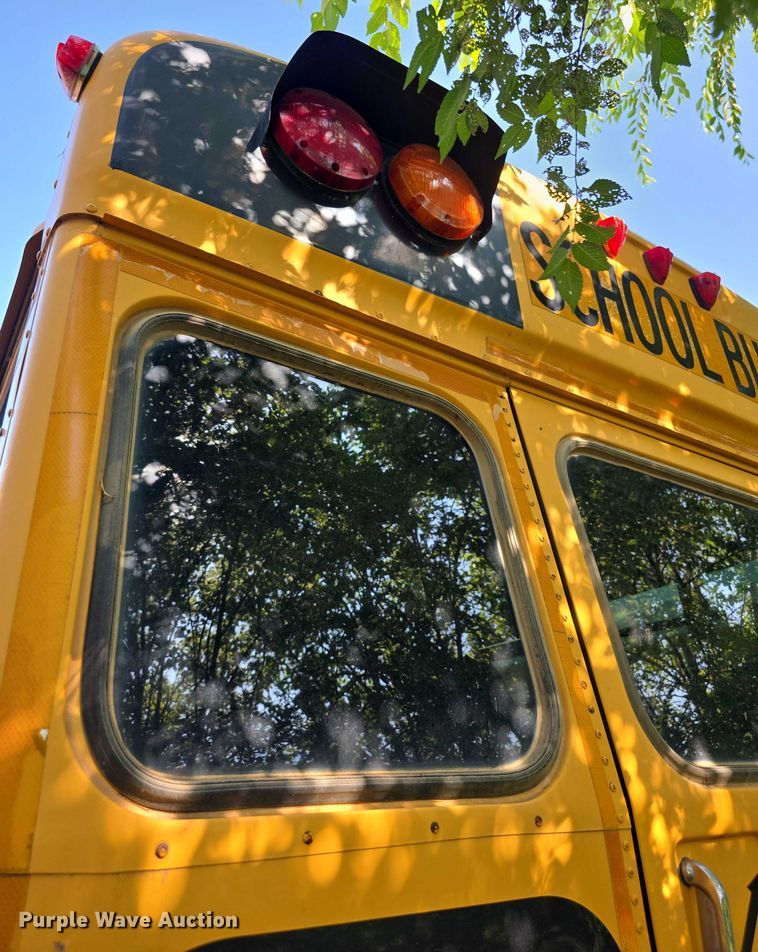 image for item EF3653 2005 Ford  E450 Super Duty  school bus