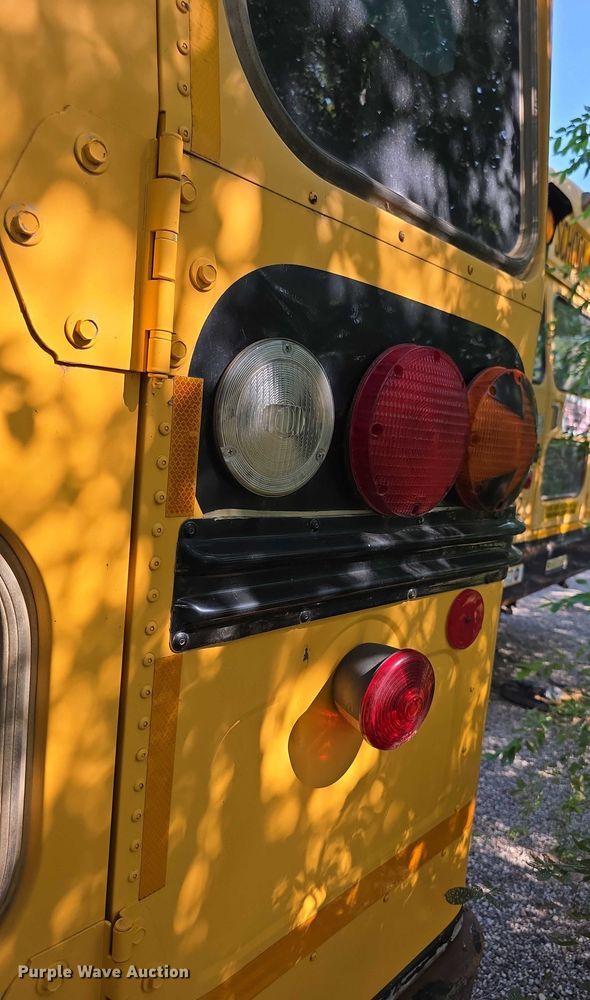 image for item EF3653 2005 Ford  E450 Super Duty  school bus