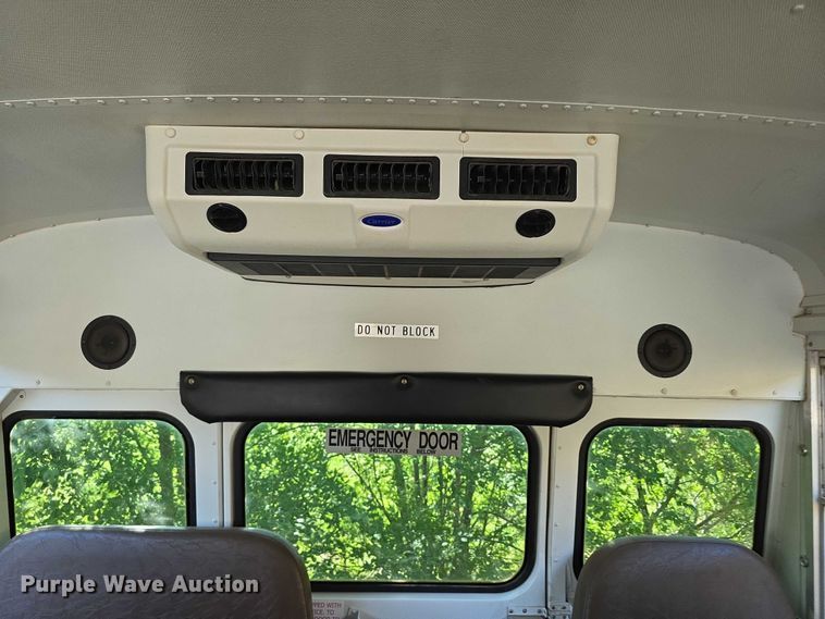 image for item EF3653 2005 Ford  E450 Super Duty  school bus