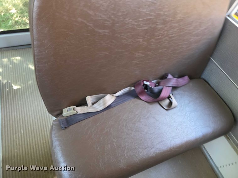 image for item EF3653 2005 Ford  E450 Super Duty  school bus