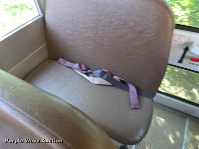 image for item EF3653 2005 Ford  E450 Super Duty  school bus