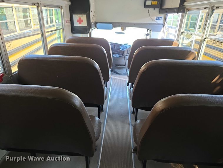 image for item EF3653 2005 Ford  E450 Super Duty  school bus