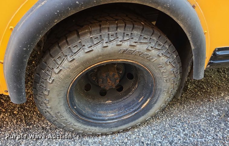 image for item EF3653 2005 Ford  E450 Super Duty  school bus