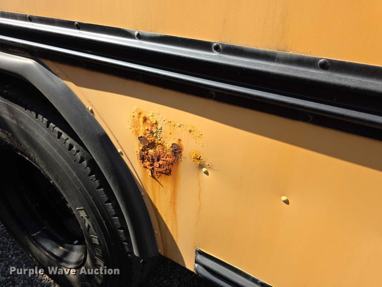 image for item EF3654 2007 Blue Bird Vision school bus