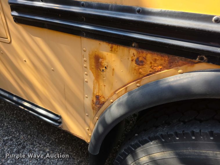 image for item EF3654 2007 Blue Bird Vision school bus