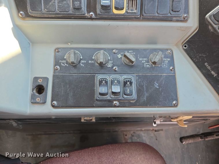 image for item EF3654 2007 Blue Bird Vision school bus