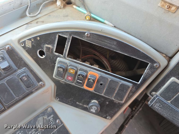 image for item EF3654 2007 Blue Bird Vision school bus